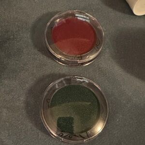 Dual Color Eyeshadow Set - Red and Green marvel